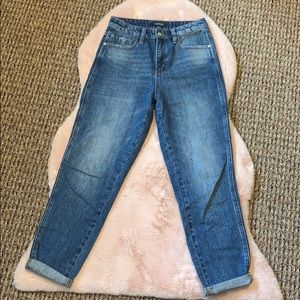 Buffalo bottom High rise relaxed girlfriend jeans.